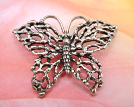 Napier Silver Tone Butterfly Brooch Pin Hat Lapel Scarf Pin 2.5x2&quot; Vintage - £13.56 GBP