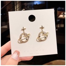 Gs female 2020 new wave net red french senior sense of personality temperament earrings thumb200