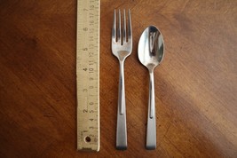 Lot of Centigrade Teaspoon &amp; Salad Fork Oneida Frosted Stainless USA Fla... - $177.59 MXN