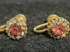 Vintage Ladies Screw Back Earrings Pink Stones White Stones Collectible - £11.98 GBP