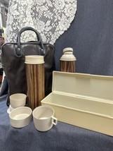 Vtg 1960&#39;s Thermos Picnic Lunch Leather Tote Wood Grain Bag Set Excellent - £26.23 GBP