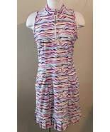 Tzu Tzu Golf Dress 1/4 Zip Pockets Pleated Ruffle Bottom Size Medium Mad... - €38,54 EUR
