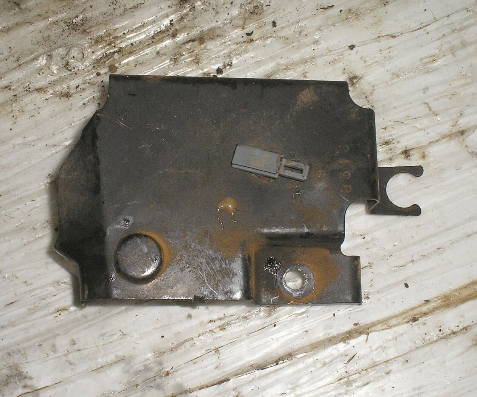 1999 Cadillac STS 4.6L V8 Northstar Transmission Shift Linkage Bracket C... - $8.99