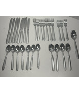 Lot of 30 Piece Oneida Flatware 18/10 Stainless Fork Knife Spoon Pre Owned - £33.07 GBP