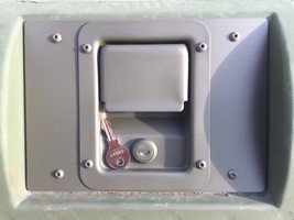Locking Slant Back Rear Hatch Exterior Handle + Plate 12339881 5340-01-197-1238 - £125.35 GBP