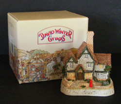 THE POST OFFICE - David Winter Cottages The English Village Collection © 1994 - £35.97 GBP