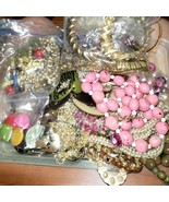 Beautiful vintage lot of jewelry - €30,10 EUR