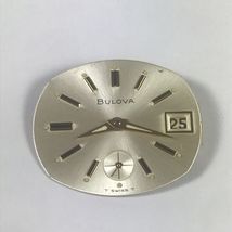 Bulova Watch Dial NOS Date 21 X 25mm Vintage 1970s - $190.60 MXN