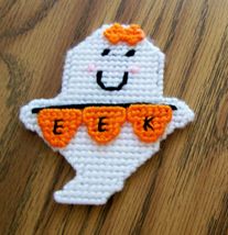 Plastic Canvas Halloween Ghost, Needlepoint, Gift, EEK, Magnet, Party Decoration - £4.71 GBP