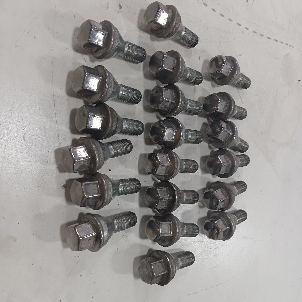 Sitemapcdatahttpswudinf Inetcom2016 Jeep Renegade Lug Nuts