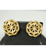 Vintage Signed Crown Trifari Gold Tone Round Pinwheel Clip-On Earrings - $71.60 CAD