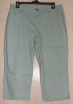 New Womens Croft &amp; Barrow Stretch Five Pocket Light Blue Denim Capri Size 18 - $28.01