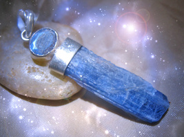 HAUNTED NECKLACE WITCH'S CLOAK OF LIGHT PROTECT HIGHEST LIGHT COLLECT MAGICK image 2