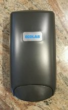 EcoLab Nexa Compact Maual Hand Hygiene Dispenser - $660.95 MXN