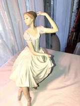 Retired Lladro Figurine Weary Ballerina ballet Frivolo 1985 - £245.74 GBP