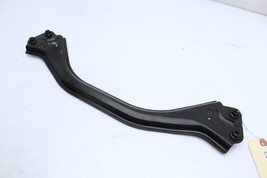 08-16 VOLVO XC70 FRONT CROSSMEMBER BRACKET Q4411 image 2