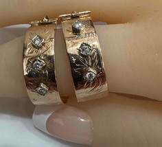 Vintage 10K Rose Gold 8mm Wide 3 Diamond Hoop Earrings Floral Engraved 7... - $15,642.87 MXN