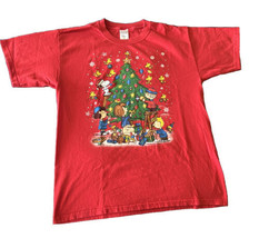 Vintage Y2K Peanuts Charlie Brown Snoopy Woodstock Christmas Tree T-Shir... - $13.99