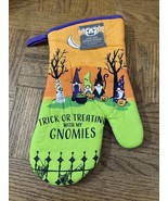 Halloween Oven Mitt - $183.08 MXN