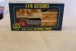 HO Scale AHM, Construction Set with Dump Truck, Barriers Traffic Cones BNOS 5614 - £18.68 GBP