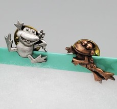 2 Vintage Lapel Pins Fun Silly Frogs Silver Tone Gold Tone  - $24.24 CAD
