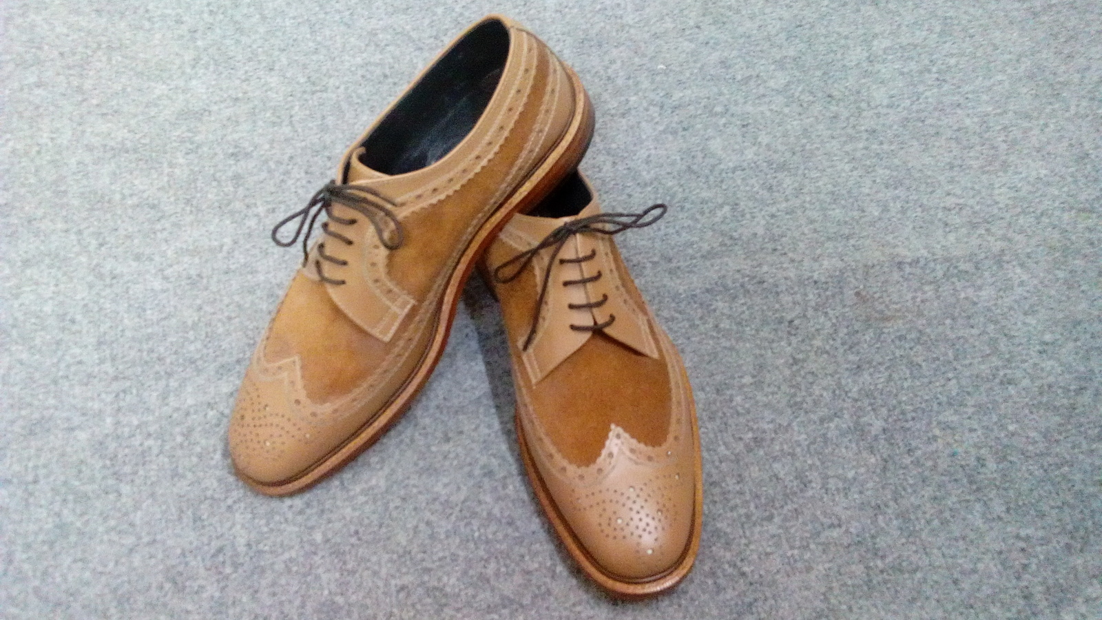 Two Tone Tan Brown Suede Leather Wing Tip Full Brogue Toe Handmade Laceup Shoes