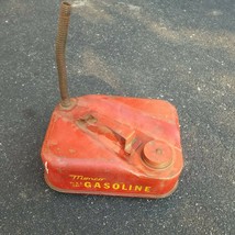 Vintage Monco 1 1/4 Gallon Empty Red Gas Can - £22.56 GBP