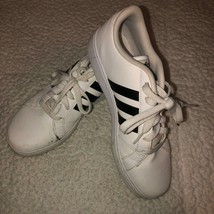 Adidas Neo Baseline K Casual Shoes AW4299 White 3 Stripe Sneakers Youth Sz 5 - £11.92 GBP