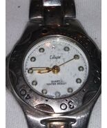 LADIES WRIST WATCH WATER RESISTANT WITH DIAMOND CHIP - $1,188.51 MXN