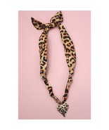 Leopard Knotted Scarf Layering Necklace with Leopard Heart Charm - €18,70 EUR