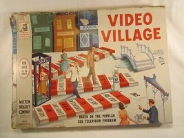 Board Game VIDEO VILLAGE 1962 Milton Bradley [G11] - £14.35 GBP