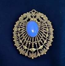 Vintage Czech Filigree Gold Tone Blue Opaque Glass Center Cabochon Brooc... - $952.03 MXN