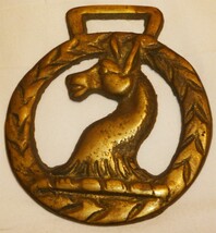 UNIQUE VINTAGE SOLID BRASS HORSE SADDLE HARNESS BRASS MEDALLION LLAMA HEAD - $24.00