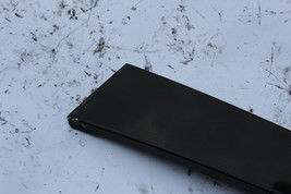 2003-2006 MERCEDES E350 RIGHT REAR PILLAR TRIM MOLDING R1830 image 3