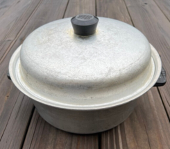 Vintage Wear Ever 4 Qt Aluminum Dutch Oven Stock Pot NO 824 With Lid Made in USA - £11.39 GBP