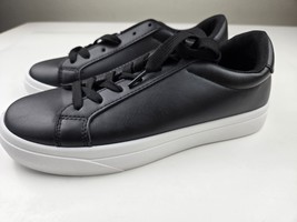 black sneaker EU 38,  US Womens 7.5 - $462.18 MXN