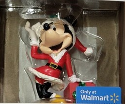 Hallmark 2021 Disney Minnie Mouse W/PRESENT Christmas Ornament - £12.81 GBP