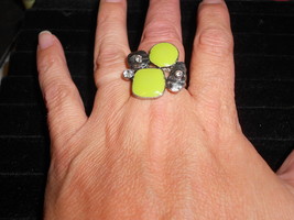 Paparazzi Stretch Band Ring (New) It Just Clicks! Light Green - Geometric Shapes - £6.84 GBP