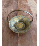 Vintage Brass Seashell Trinket Dish/Basket With Handle - Dimensions: 4”x5” - $312.62 MXN