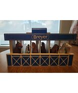 Breyer 59217 Farms Wooden Carry Case Stable Wooden Horse Stable Stablema... - €28,91 EUR