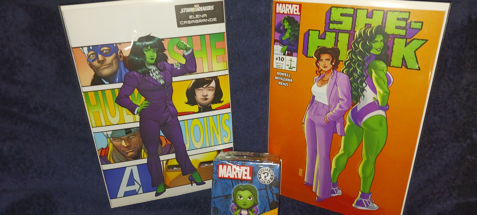 INCREDIBLE SHE HULK/ 2 CLASSIC COVERS AND FIGURE/ FREE SHIPPING - $19.99