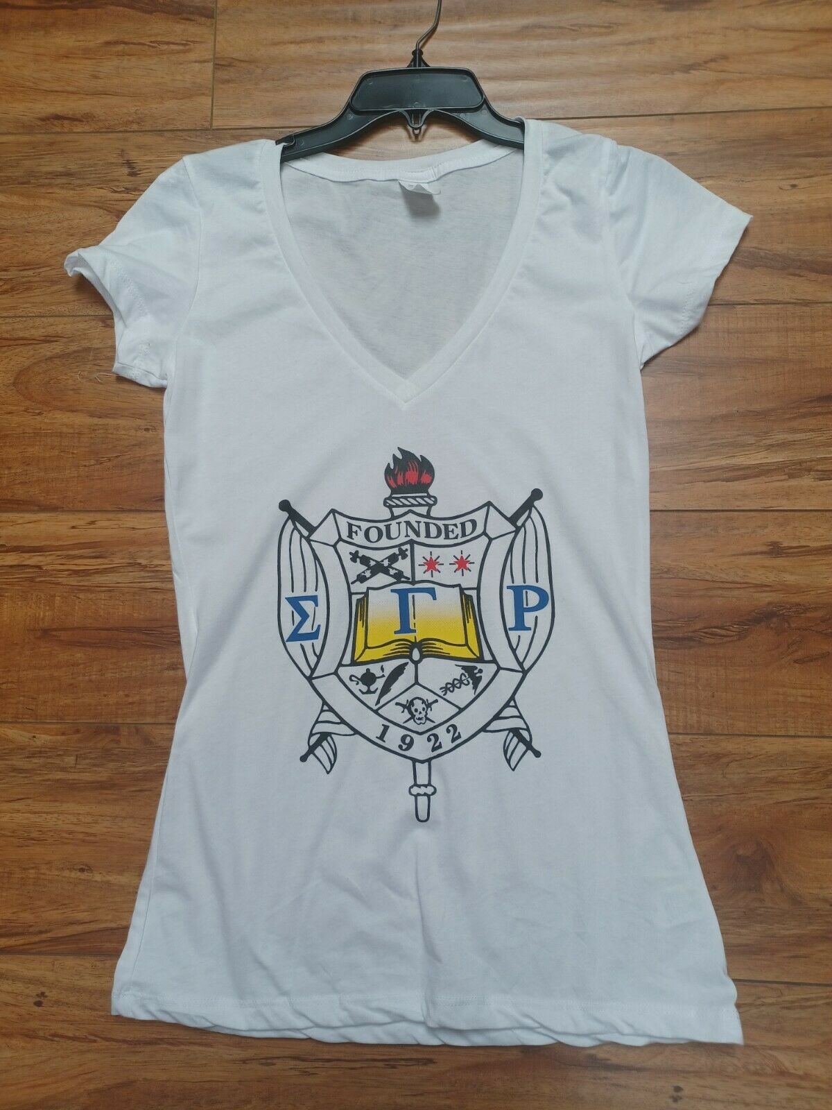 SIGMA GAMMA RHO SORORITY V-NECK SHORT SLEEVE T-SHIRT 1922 S-GRHO Tee - $20.00
