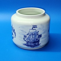 Hand Painted ROYAL GOUDA Goedewaagen Tobacco Jar or Apothecary Jar - Holland - £27.95 GBP