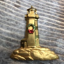 Signed JJ Lighthouse with Christmas Wreath Gold Tone Brooch - £12.70 GBP