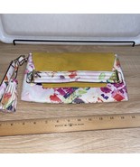 Sam Libby white floral Clutch Wristlet  purse ISSUES - $27.05 CAD