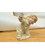 Cherub Figurine Waving Has Some Glitter - €18,28 EUR
