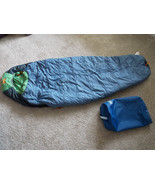 REI Volcano Jr  Polarguard 15 degree F  68”x 52” Sleeping Bag youth camp... - $950.15 MXN
