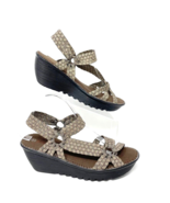 Bernie Mev Womens Antique Gold Stretch Wedge Sandal Size 10 US 41 EU - $548.31 MXN