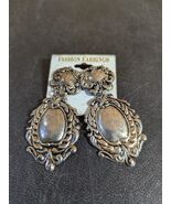 Pair Of Silver Tone 3&quot; Long Fashion Earrings - €15,33 EUR