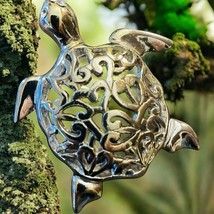 Silvertone Metal Balinese Filagree Sea Turtle Brooch Pin - $17.56 CAD